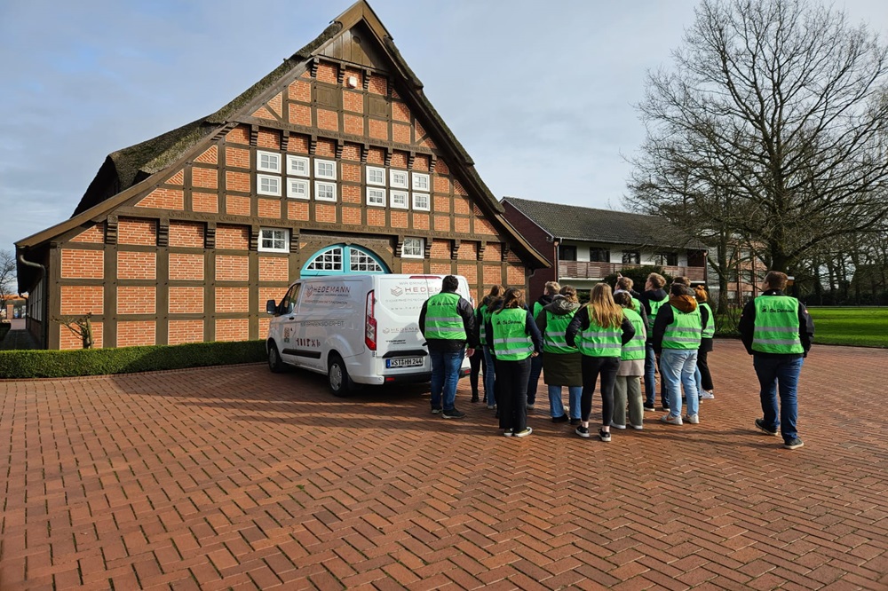 Leerzame bedrijfsbezoeken gecombineerd met gezelligheid